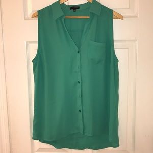 NEW LISTING - The Limited Sleeveless Ashton Blouse